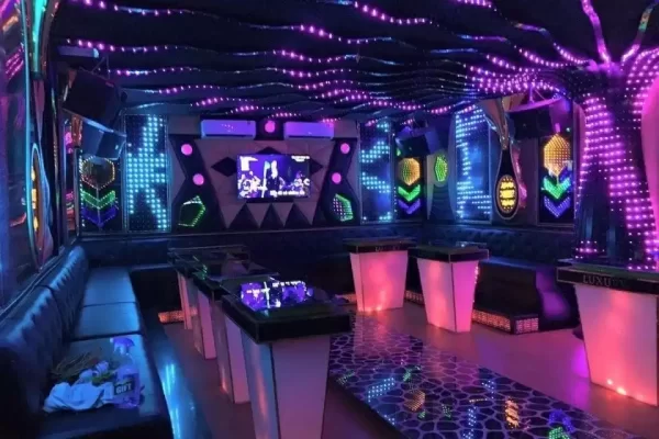 Karaoke Luxury - 61 Trâu Quỳ