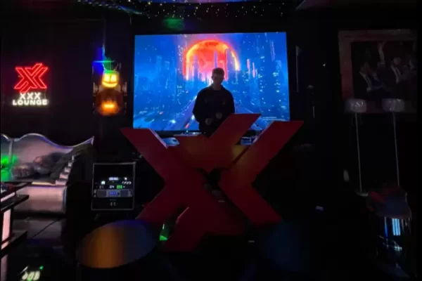 XXX Lounge - 14 Đặng Thùy Trâm