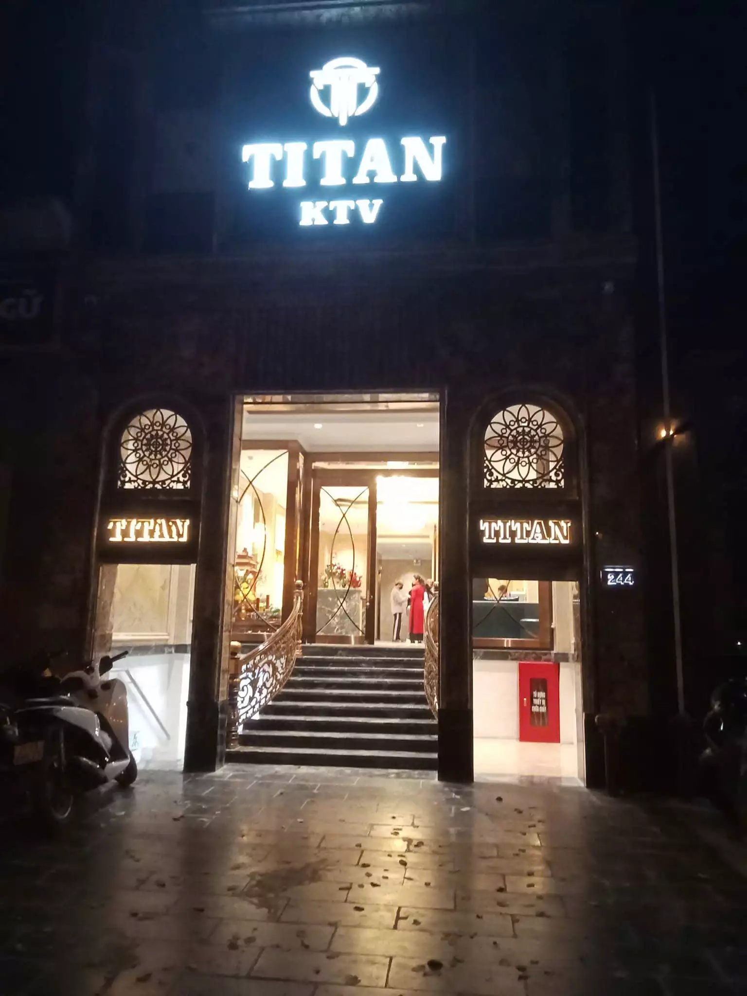karaoke TITAN KTV