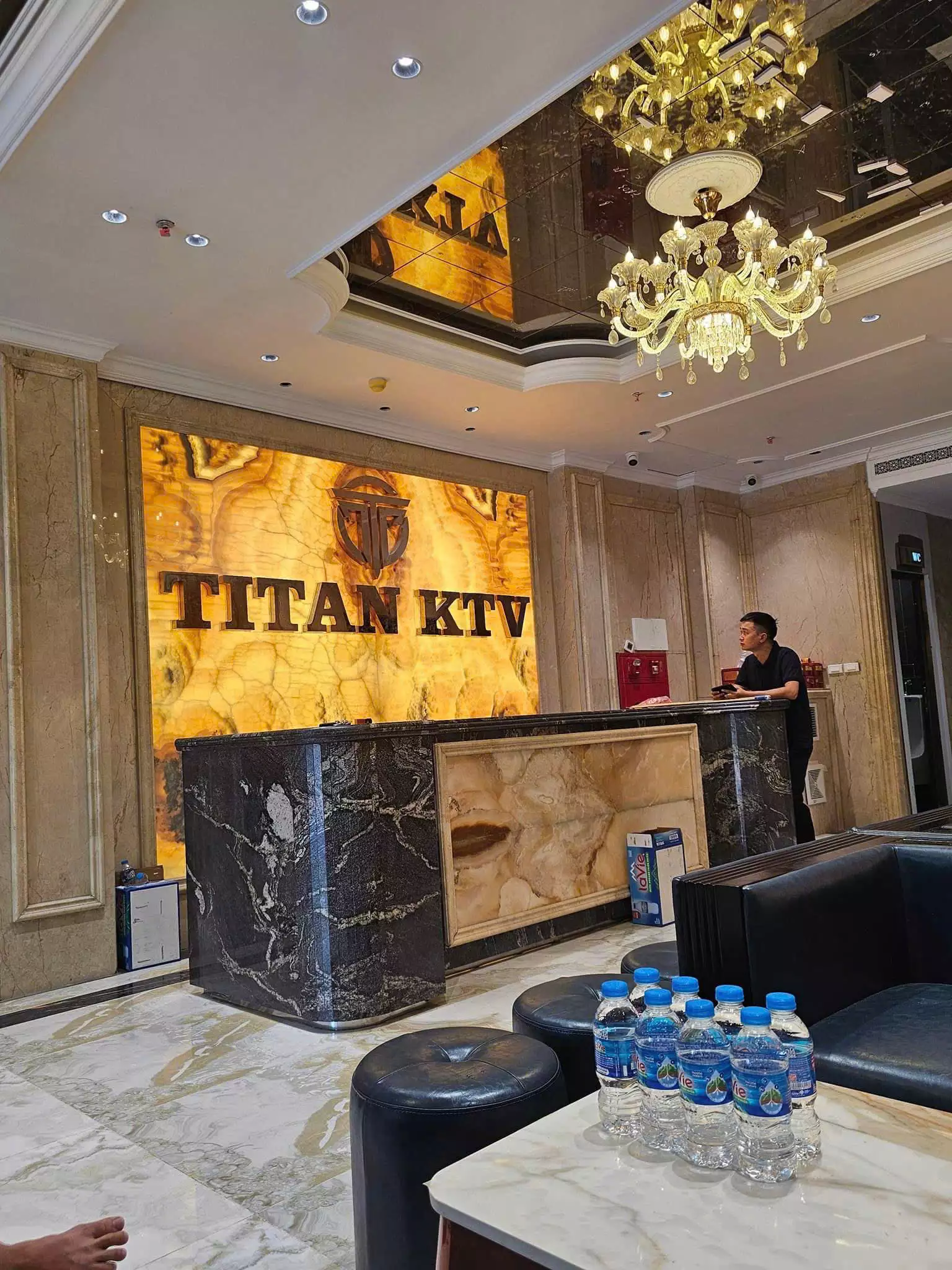 karaoke TITAN KTV