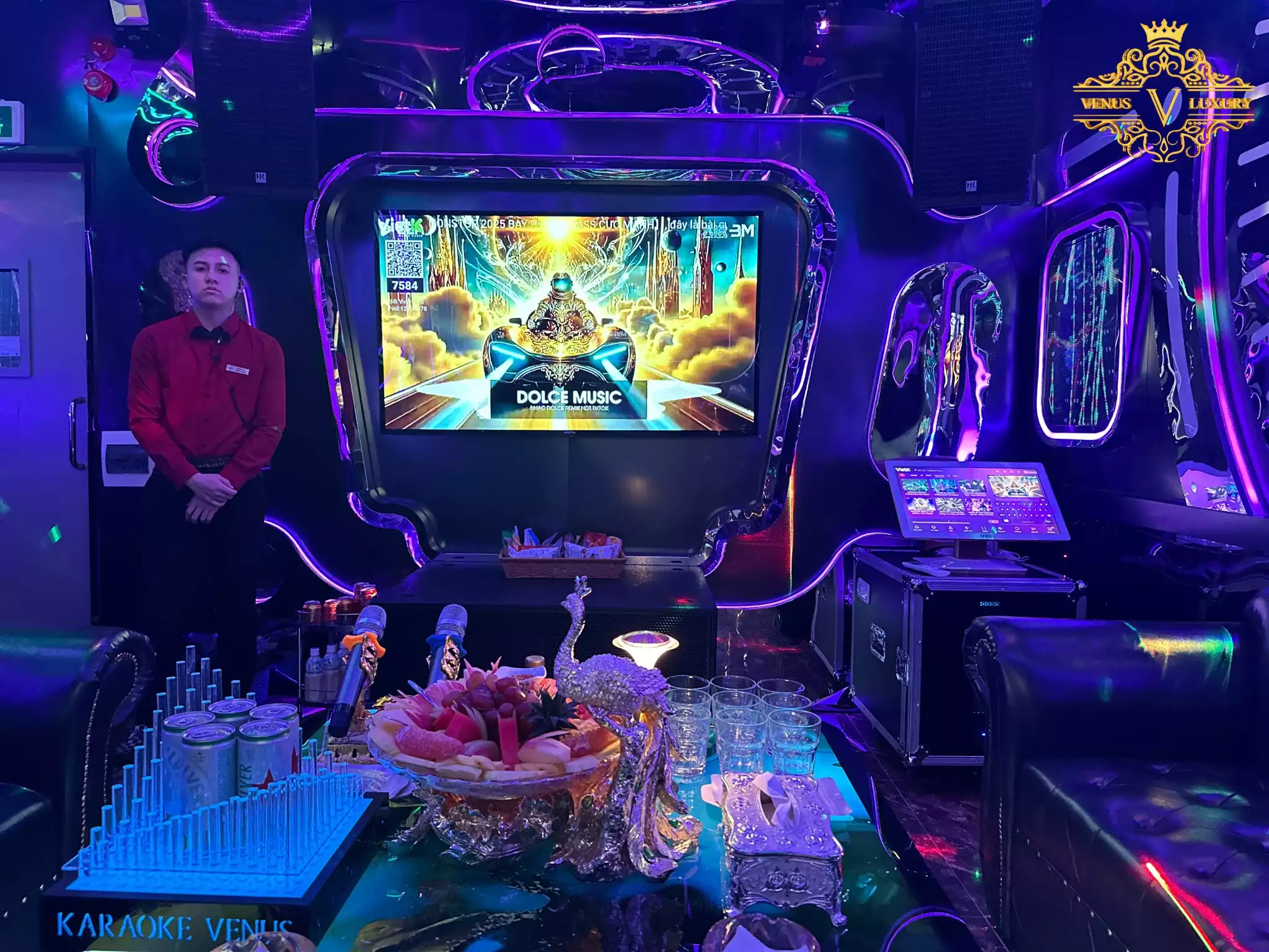 Karaoke Lục Giác