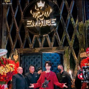Trang chủ Empire Club